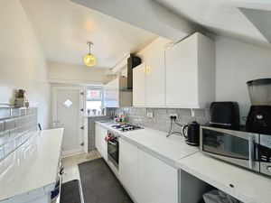 Kitchen- click for photo gallery